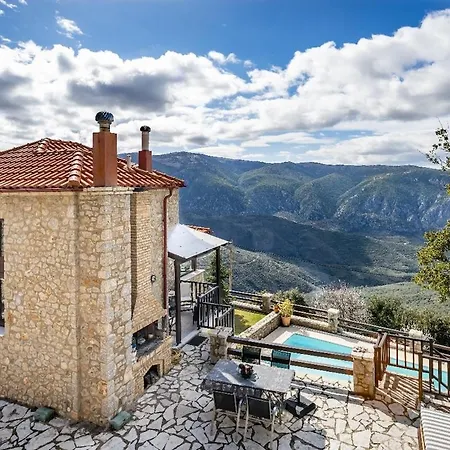 Stone Retreat With Private Pool In شقة أراخوفا