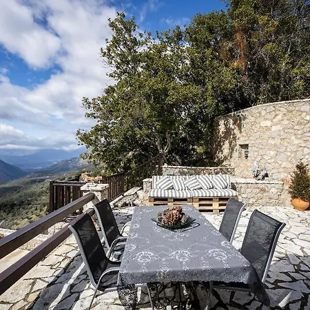 شقة Stone Retreat With Private Pool In أراخوفا