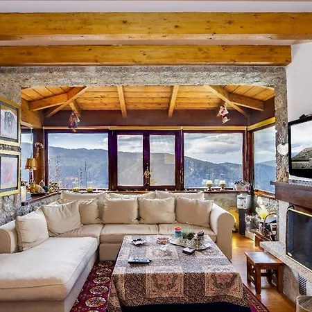 Stone Retreat With Private Pool In شقة