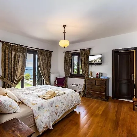Διαμέρισμα Stone Retreat With Private Pool In