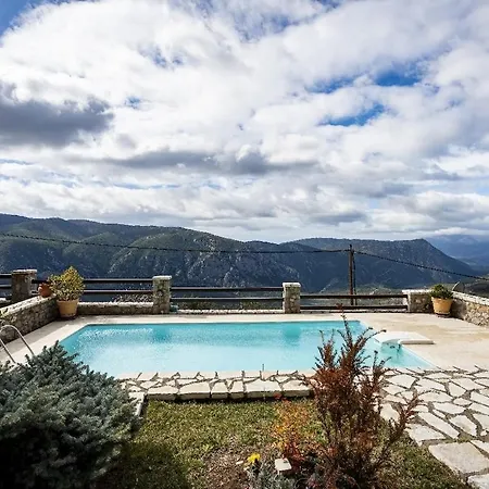 Διαμέρισμα Stone Retreat With Private Pool In Αράχωβα